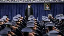 قائد الثورة الإسلامیة: الجیش الإیرانی اصبح قادرا على صناعة الطائرات
