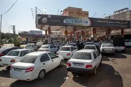 چرا پمپ بنزین‌ها شلوغ شده؟

