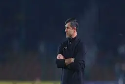 حرکت جالب کریم باقری و یک بازیکن پس از گل سوم پرسپولیس به هوادار