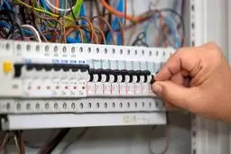 قطع برق ۴۰ اداره پُرمصرف در پایتخت