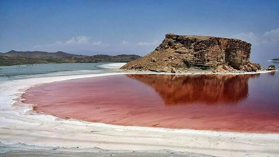 احتمال خشکی ۱۰۰ درصدی دریاچه ارومیه تا آخر تابستان