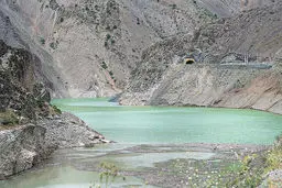 سدهای تهی‌دست
