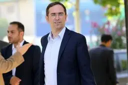 ملاقات تاج و خطیر درباره پنجره استقلال در خیابان سئول

