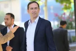 ملاقات تاج و خطیر درباره پنجره استقلال در خیابان سئول

