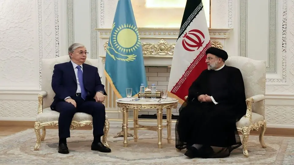 ایران وکازاخستان توقعان مذکرات للتعاون بحضور رئیسي البلدین