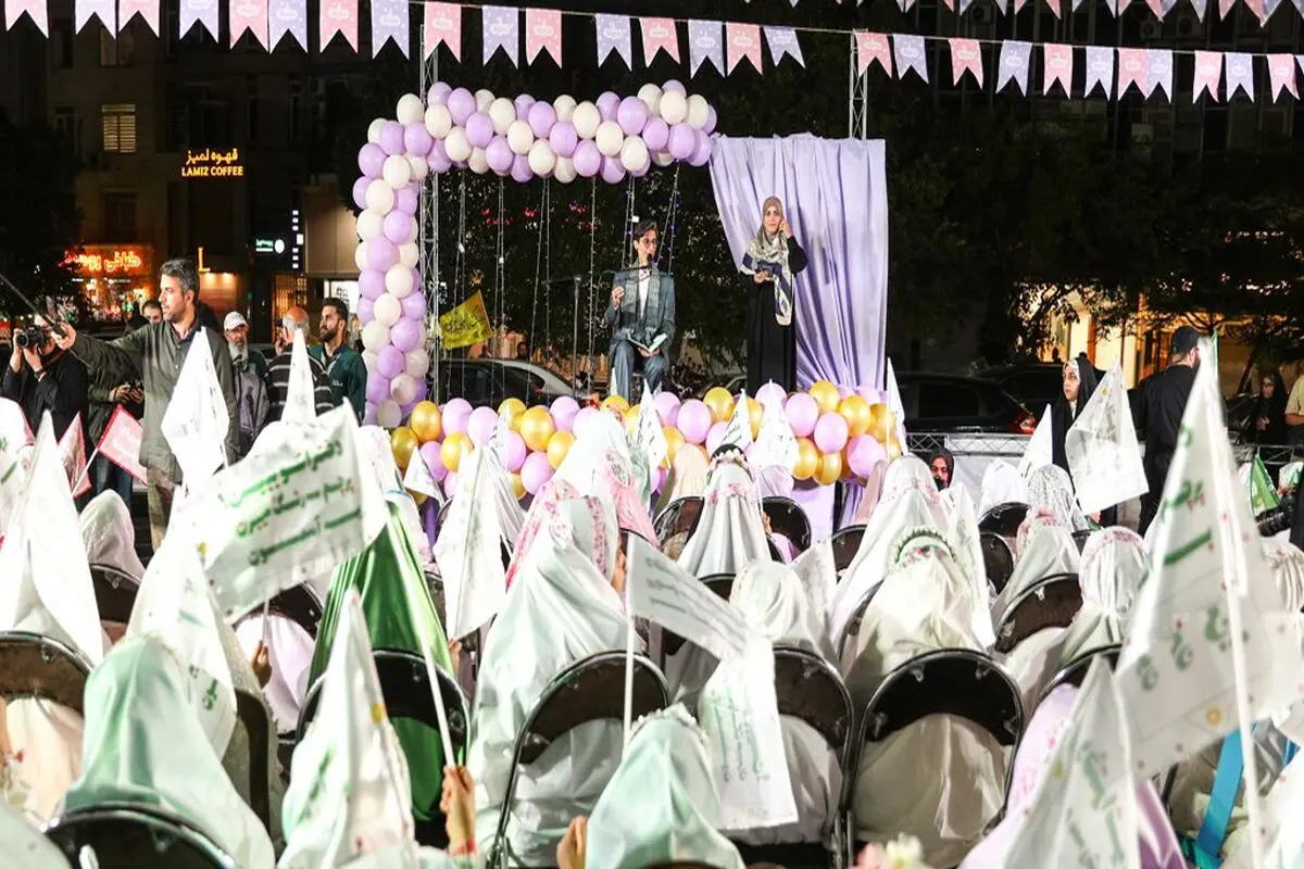 عکس‌هایی که فارس از برگزاری جشن تکلیف دختران دبستانی در تجمعات شبانه خیابانی منتشر کرد