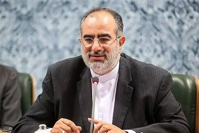 واکنش آشنا به شایعه صدور امان‌‌نامه برای عباس عراقچی برای ورود به خاک آمریکا + عکس