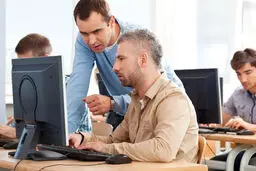 آموزش اجباری بی‌کاران  رفع معضل یا معضل

