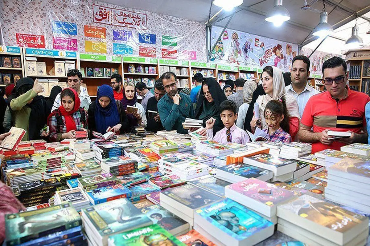 غرفه انتشارات روزنه در نمایشگاه بین المللی کتاب پلمب شد