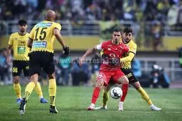 درجا زدن پرسپولیس در اصفهان
