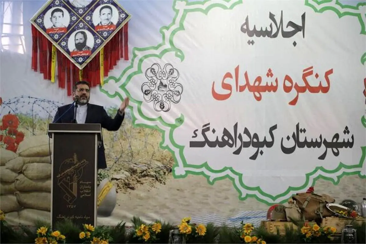 یک دهه گذشته کشور به خاطر تفکر غرب زده دچار عقب ماندگی شد /باید با زبان منطق با  دانشجویان صحبت کنیم 