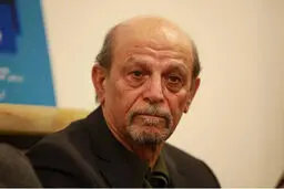 ما یک زندان بزرگیم