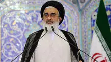 امام جمعه قم: اگر دل پاک کافی بود چرا خداوند حجاب را الزام کرده است