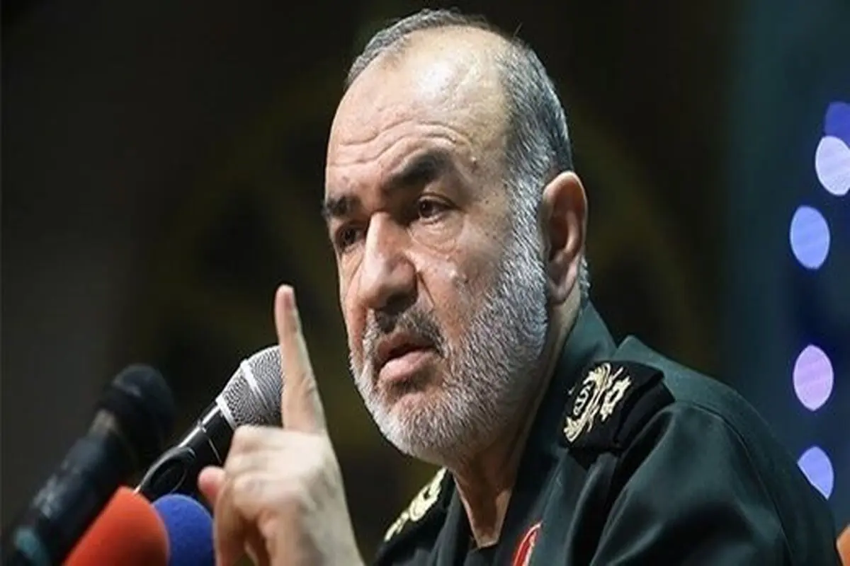 خبرنگاران صاحب تعهد و سازنده و نگارنده واقعیت‌ها هستند/ هیچکس حق ندارد به دنیای خصوصی افراد وارد شود
