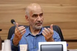 فرشاد مومنی: خام فروشی مافیا زاست