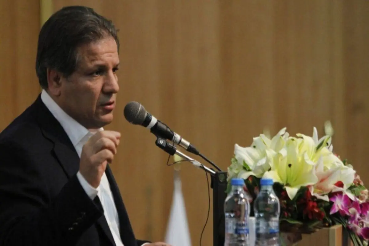 علی انصاری، مالک بانک آینده از ایران رفت؟