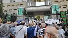 تجمع اعتراضی مقابل وزارت راه و شهرسازی