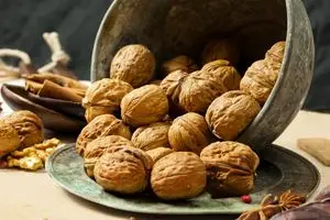 کشف محموله گردوی خارجی غیرمجاز در دماوند