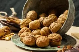 کشف محموله گردوی خارجی غیرمجاز در دماوند