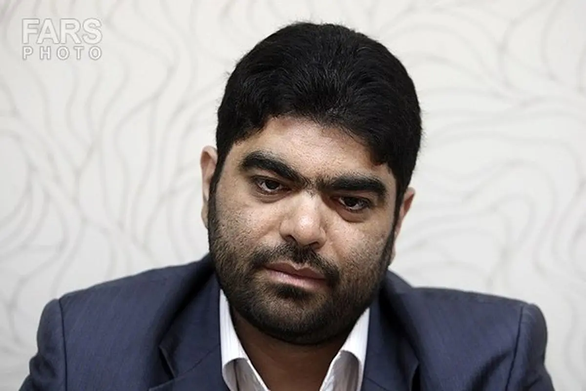 واکنش تند و بی‌سابقه مجری شبکه افق به حضور حجاب بانان در مترو/ عکس

