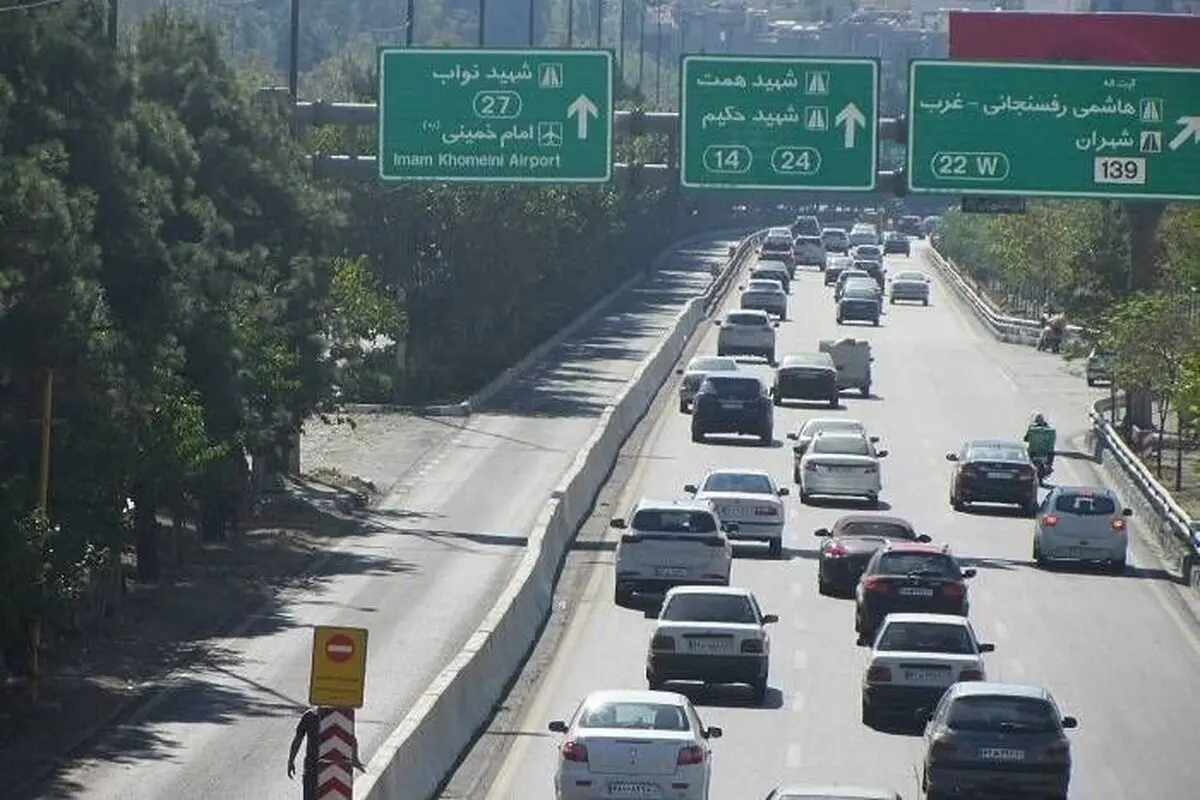 تردد تاکسی‌ها، ون‌ها و خودروهای امدادی در خط ویژه بزرگراه چمران مجاز است