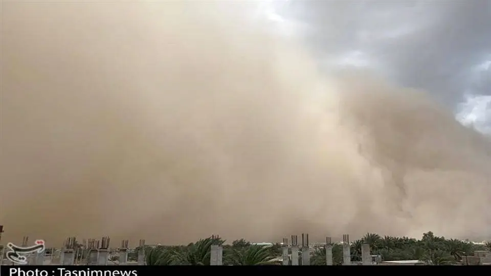 دامنه طوفان سیستان به زاهدان رسید/کاهش شعاع دید به ۱۵۰۰ متر