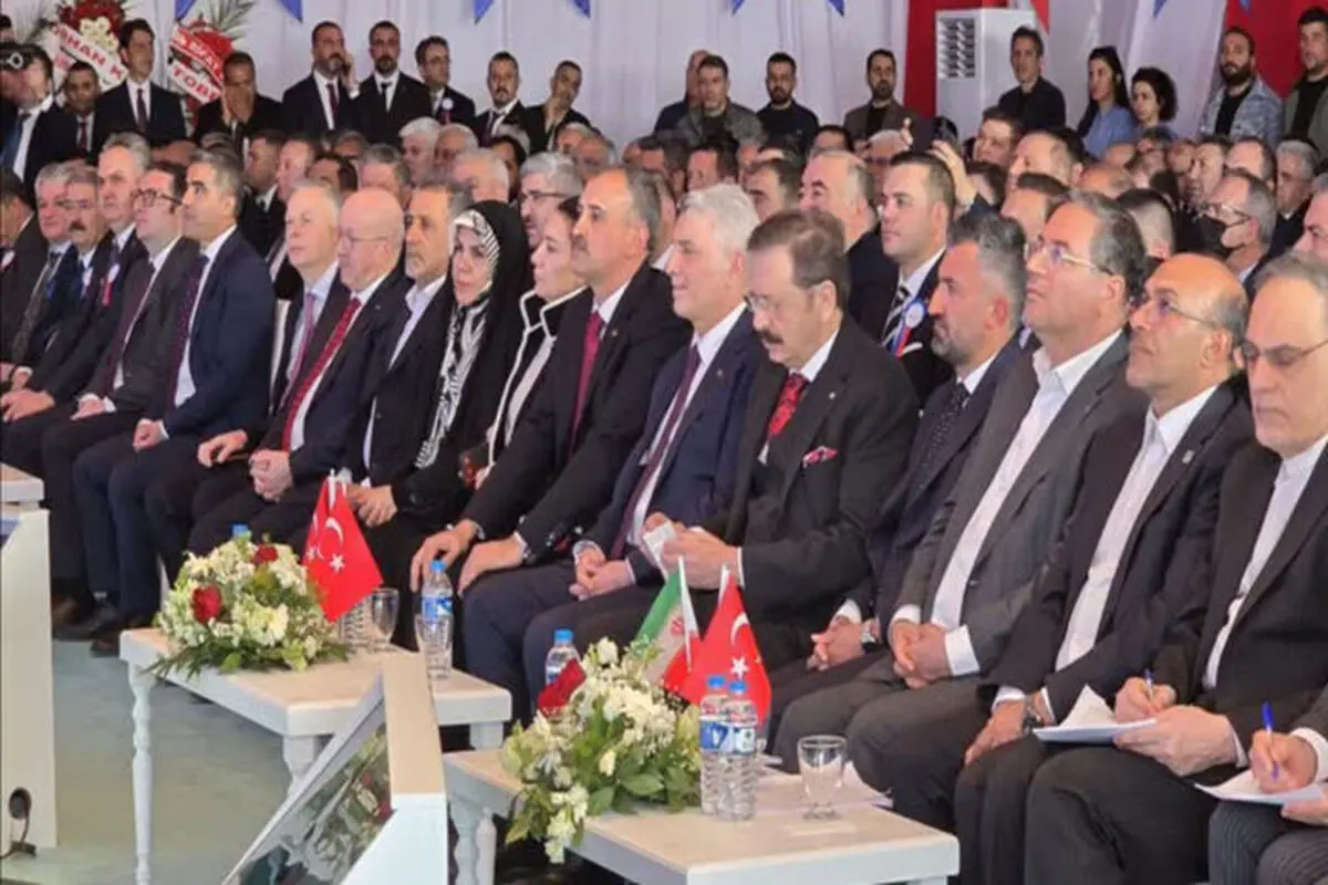 آزاد شدن واردات موبایل از گمرک بازرگان و ارومیه
