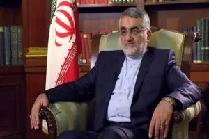 هشدار علاء‌الدین بروجردی: هرگونه اقدام در تنگه هرمز بدون هماهنگی با ایران شکست می‌خورد