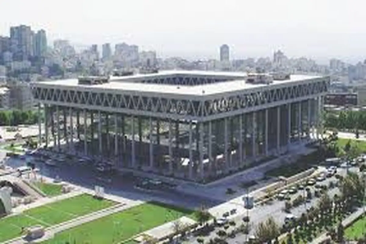وقتی مجریان کودک شجاعانه ترس را پنهان کردند
