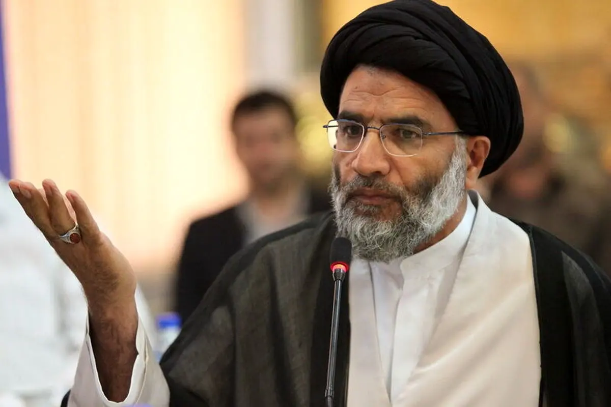 امام جمعه اهواز: پدران و مادران باید تمرین حجاب را در کودکی به فرزندان خود بیاموزند