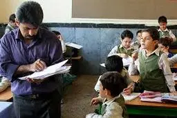 مدرسه بدون معلم؛ معلم بدون انگیزه

