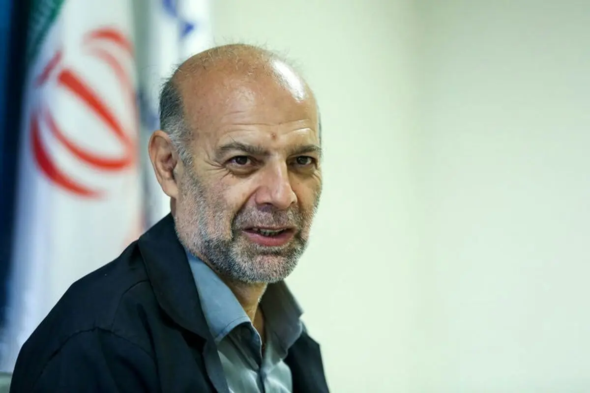 برنامه هفتم توسعه بلندپروازانه تنظیم شده/ برنامه‌ای که تنها هدفش «رشد» باشد گرفتار نگاه سرمایه‌داری است / زبان گفتاری این برنامه، زبان دلالان ارز است

