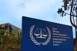 آمریکا دیوان کیفری بین‌المللی را محکوم کرد / اتحادیه اروپا اعتراض کرد 
