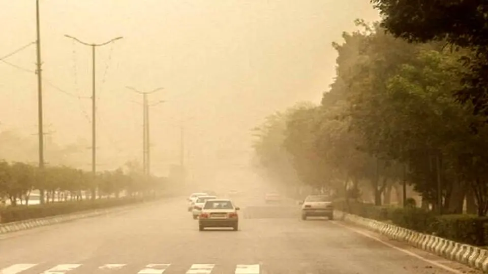 پدیده گرد و خاک تا یکشنبه در استان مرکزی افزایش می یابد
