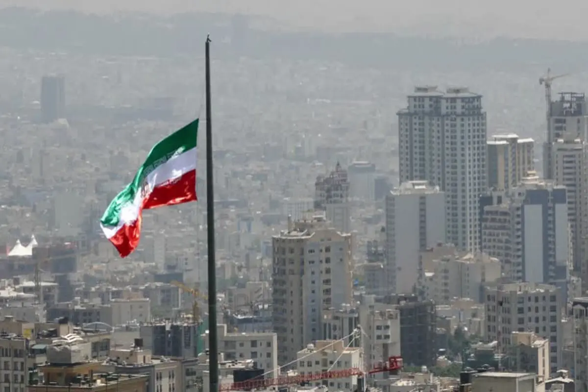 فراسوی گریز از تاریخ