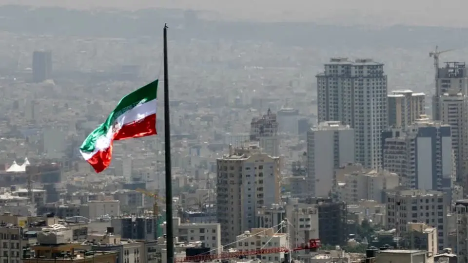 فراسوی گریز از تاریخ