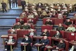 سوگندنامه اعضای ششمین دوره مجلس خبرگان؛ غایبان افتتاحیه مجلس خبرگان رهبری چه کسانی بودند؟/ ویدئو و تصاویر