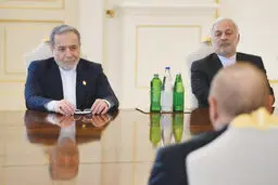 بازگشت به مسیر همسایگی
