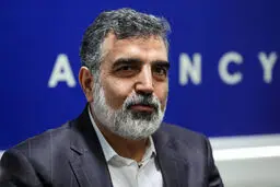 کمالوندی: مشتریان آب‌سنگین ایران در صف انتظار هستند/ از آب کره می‌گیریم و صحبت از لیتری بیش از ۱۰۰۰ دلار است

