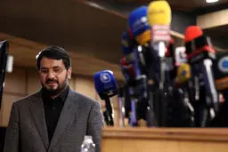 بذپارش قهر کرده است؟