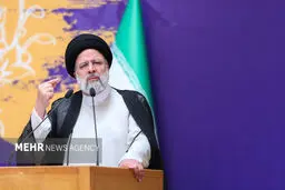 Iran's $50 bn export hits 40-year record, Raeisi says