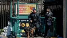 Subway Gunman Is Still at Large as New Yorkers Begin Commute