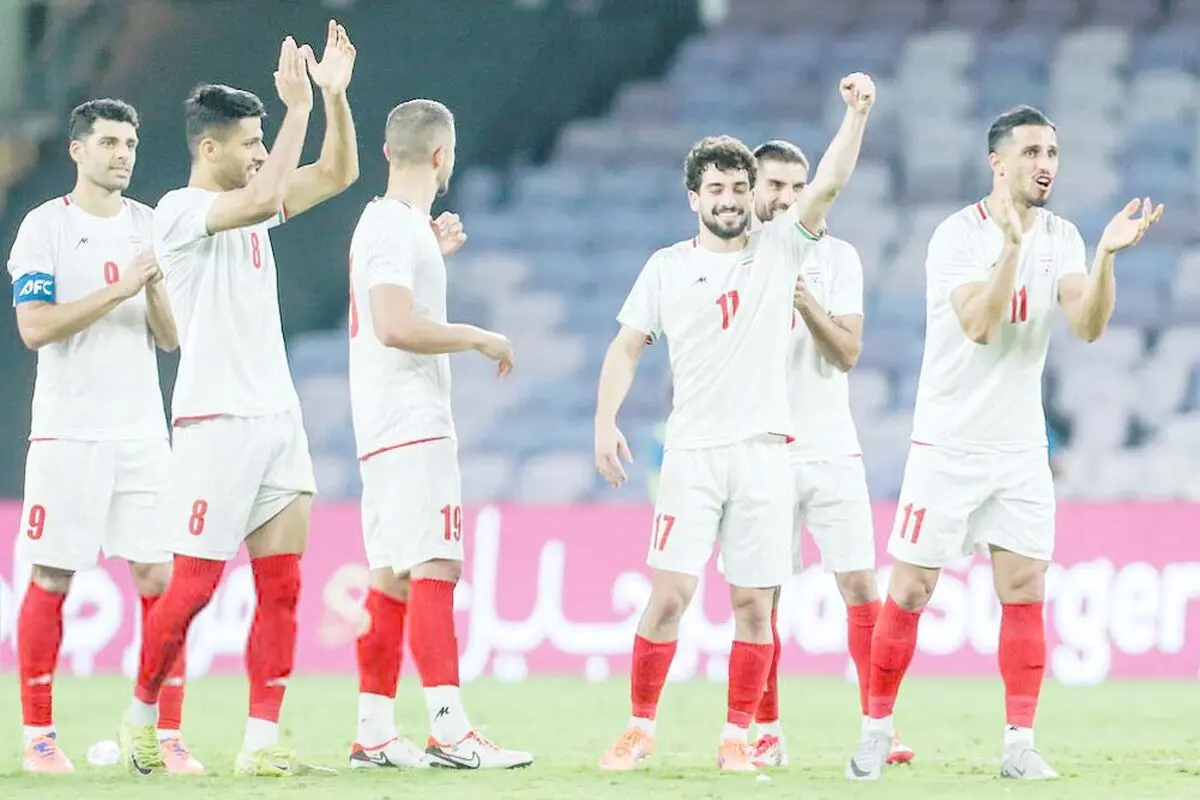 خوشبختی در کمین است