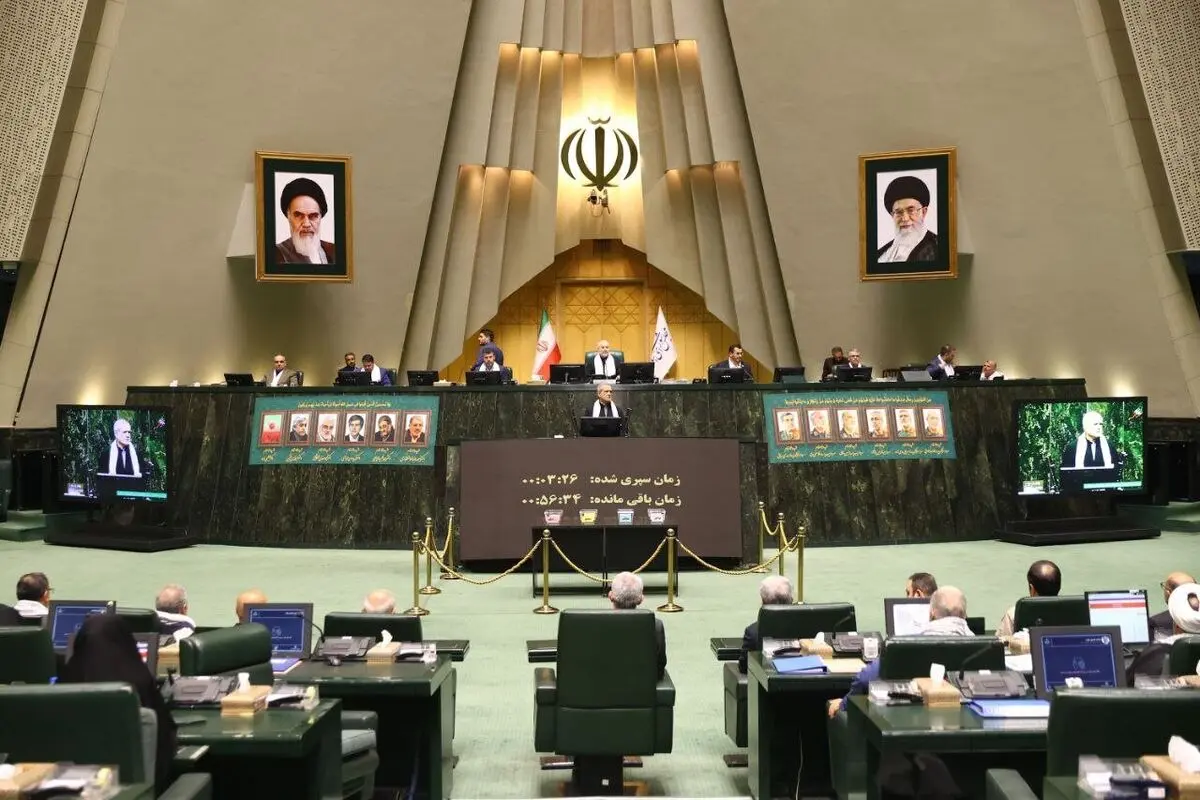 اعتراض یک نماینده مجلس به دلار ۱۲۳ هزار تومانی و سکه ۱۳۰ میلیونی 