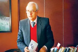 ویدال، منتقد چپ و راست
