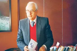 ویدال، منتقد چپ و راست
