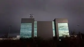 مرسدس بنز ترمز نزد
