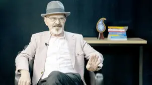 از آسمان سنگ هم ببارد، از  ایران نمی‌روم