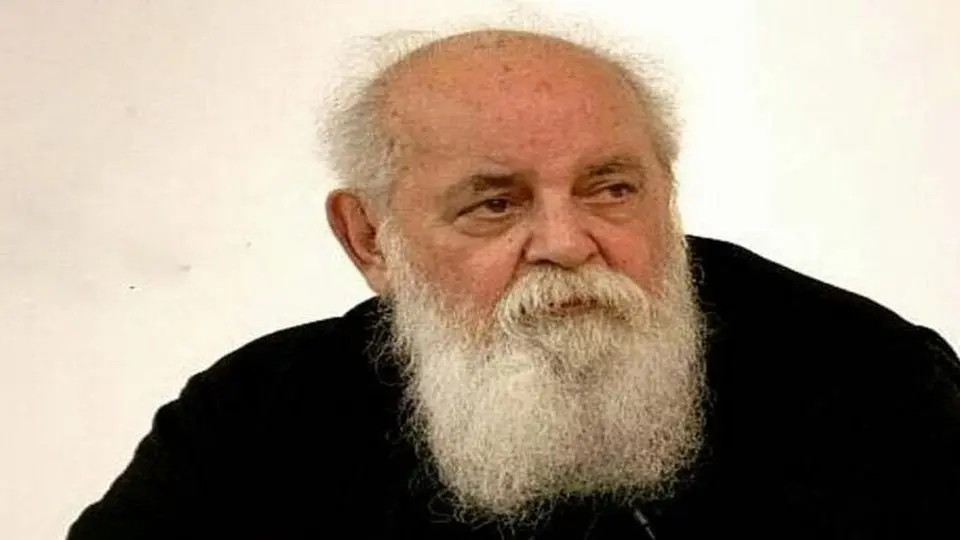 وفاة الشاعر الایراني الکبیر "أمیر هوشنک ابتهاج" عن عمر یناهز 94 عاماً
