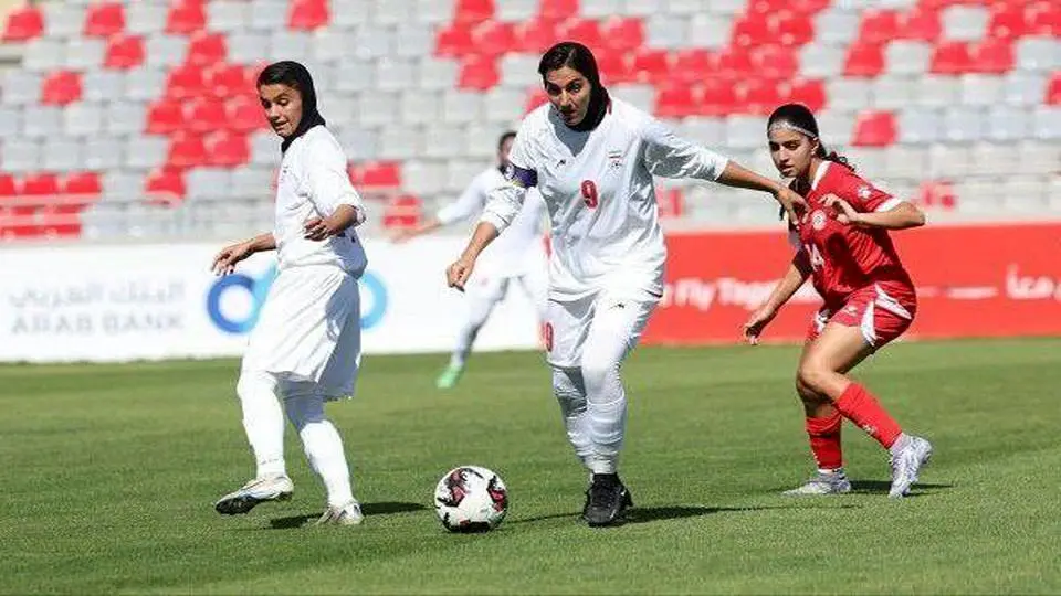 پاداش مردان ۲۷ برابر پاداش زنان / زنان فوتبالیست فقط ۲۰۰ یورو پاداش گرفتند